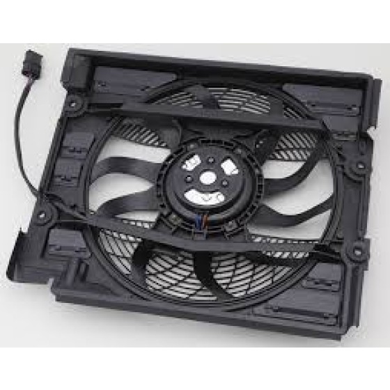 Fan Davlumbazli 3 Fişli E39 M52-54 - Kod 4U.15704BW - OEM 64546921395 ürün görseli