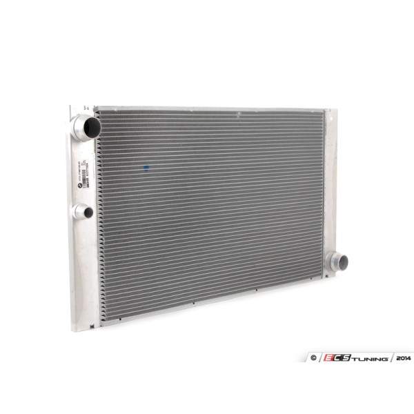BEHR SU Radyatörü Otomatik E65 N57n-n67 - Kod BHR8MK376727661 - OEM 17117795138