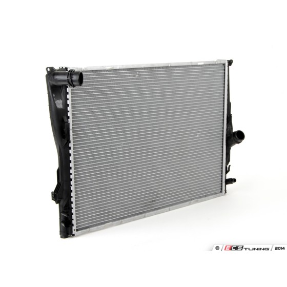 BEHR SU Radyatörü Otomatik N52-53 - Kod BHR8MK376782071 - OEM 17117562079 ürün görseli