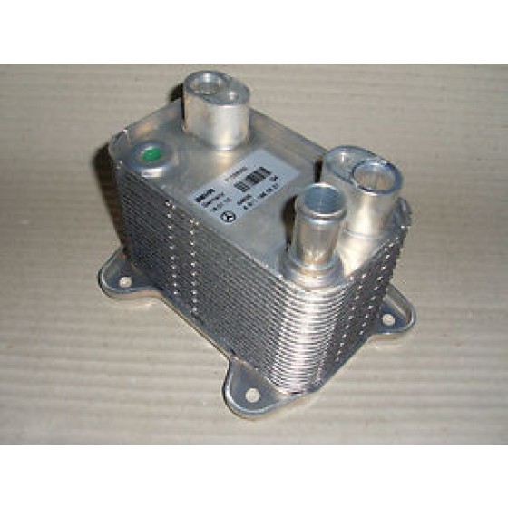 BEHR Yağ Soğutucu Radyatörü Otom 611 - Kod BHR8MO376755261 - OEM A6111880501 ürün görseli