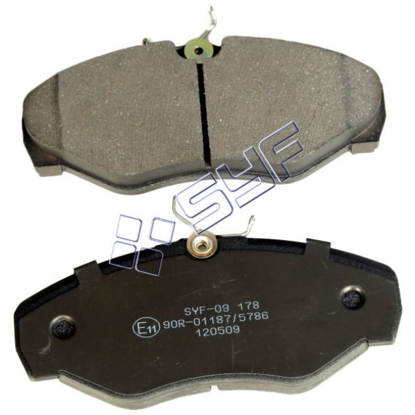 Ön Fren Balatası - Renault Traffic 1.9, 2.0, 2.5 DCI (01-), Opel Vivaro 1.9, 2.0, 2.5dti (01-) - Kod SYF-09 178 - OEM 7701054771