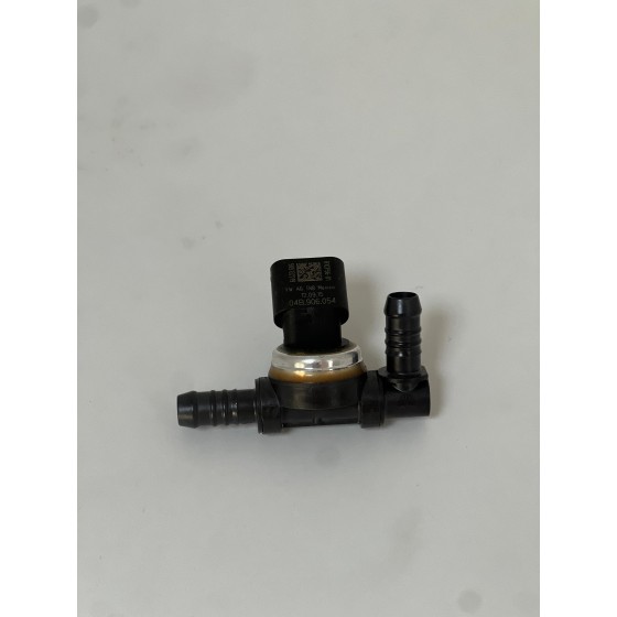 Basinç Sensörü Volkswagen Golf 7 Volkswagen Jetta Seat Leon A3 Skoda Octavia Volkswagen Passat - Kod 04B906054 - OEM 04B906054D ürün görseli