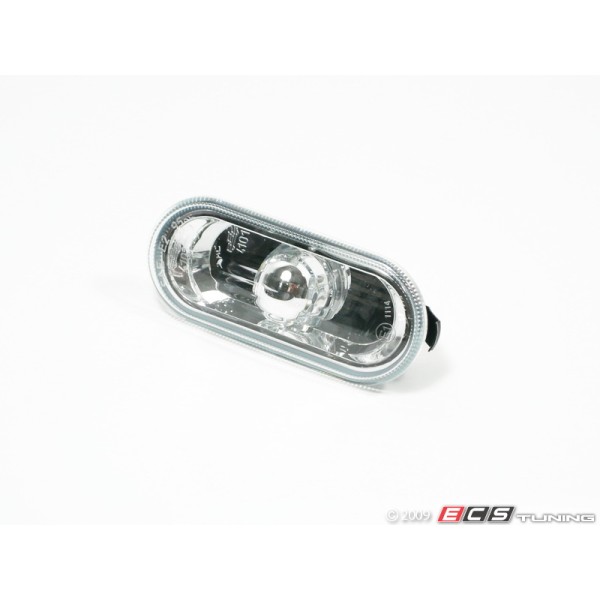 İthal Çamurluk - Sinyali Şeffaf Volkswagen Golf / Volkswagen Bora / Volkswagen Jetta / T5 / Audi / Volkswagen Caddy - OEM 1J0949117
