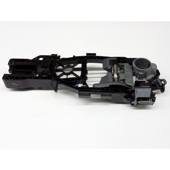 Kapi Tutamagi IC Yatak Kancasi Sol Volkswagen Passat 06-15 - Kod 3C0837885H - OEM 3C0837885D ürün görseli