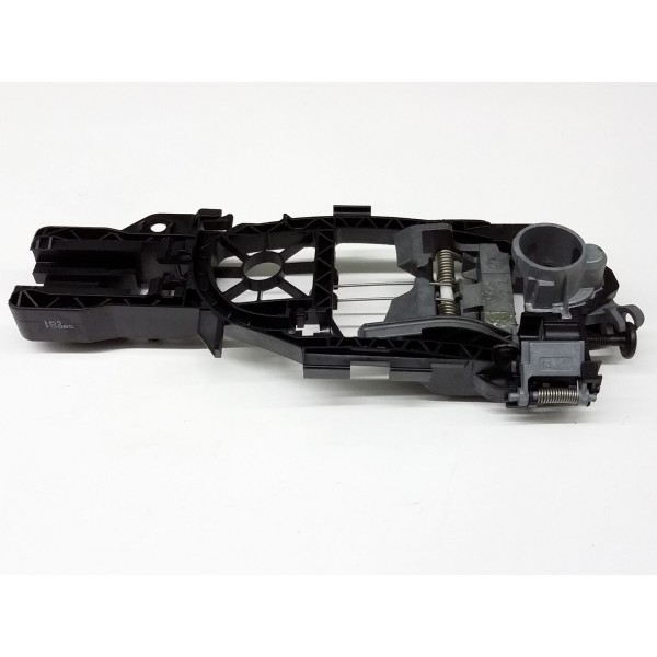 Kapi Tutamagi IC Yatak Kancasi Sol Volkswagen Passat 06-15 - Kod 3C0837885H - OEM 3C0837885D