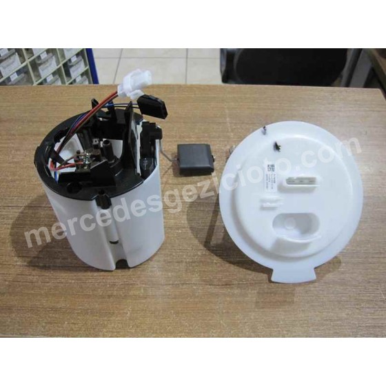 Yakıt Pompası - Şamandirali Sağ 204 271 - Kod 4U.32820MR - OEM A2044700794 ürün görseli