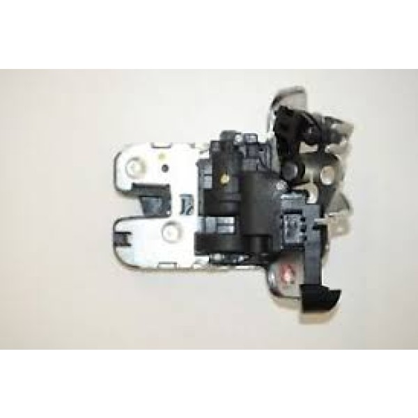 Bagaj Kapak Kilidi Volkswagen Jetta 2011-> - Kod 5C6827505D_OEM - OEM 5C6827505F