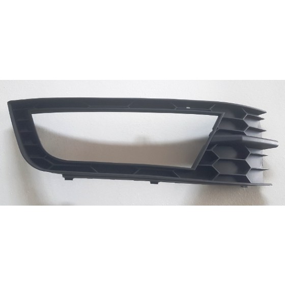 TAIWAN Far - Sis Far Izgarasi Sol Skoda Octavia 13-17 - Kod 5E0807681_TW - OEM 5E0807681 ürün görseli