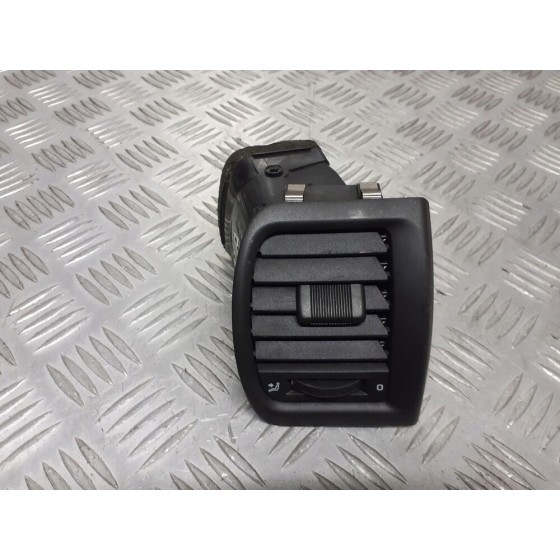 Torpido Havalandirma Izgarasi Sağ Skoda Fabia-roomstar 2006=> - Kod 5J0819702B 9B9 - OEM 5J0819702D9B9 ürün görseli