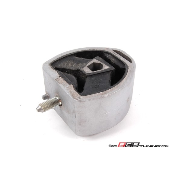 İthal Motor Kulaği Arka Sol Volkswagen Passat 4 - OEM 8D0399151H ürün görseli