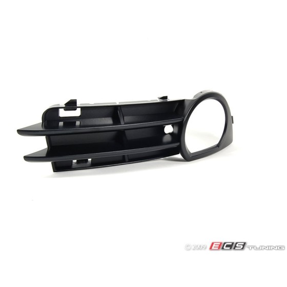 İthal Ön Tampon - Tampon Panjuru Sisli Sağ A3 2004 - Kod A304-1702 - OEM 8P4807682B ürün görseli