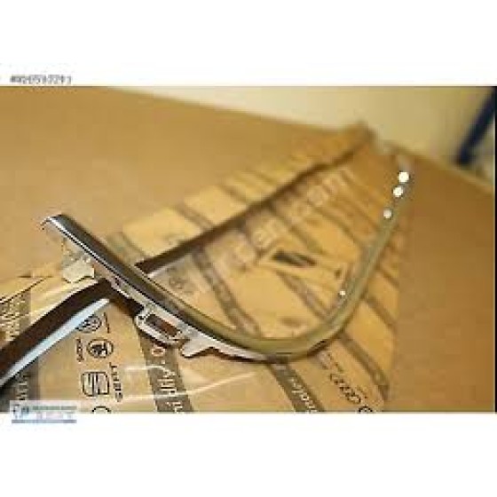 İthal Ön Tampon - Tampon Panjuru Nikelaji ( Orj.) Volkswagen Amarok 2013 - Kod AMRK13-1701 - OEM 2HH853347 ürün görseli