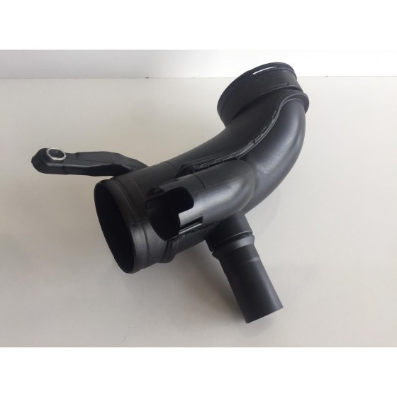 BLUEMAX Bmw Turbo Hava Girişi Hortumu F10-f11 2009-2017 - Kod BL-1057 - OEM 13718512249 ürün görseli