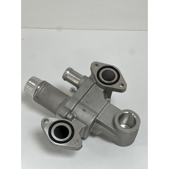 BLUEMAX Termostat - SU Çikiş Borusu Aliminyum 2.7-3.0 Land Rover Range Rover Iv-sport 04-14 - Kod BL-1093ALM - OEM LR073372 ürün görseli