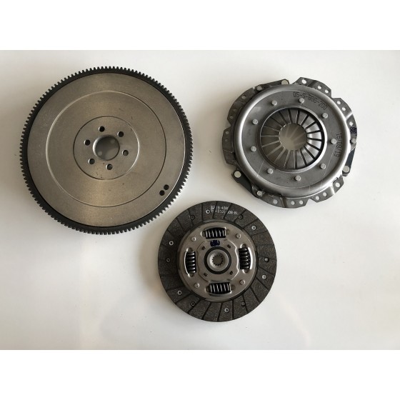 BLUEMAX Sabit Volantli Kit Volant+baski+balata Opel Astra G-h Opel Corsa C Opel Vectra B-c Opel Meriva A X16XEL Z16XE Z18XE - Kod BL-OP 402-K - OEM 93175342 ürün görseli