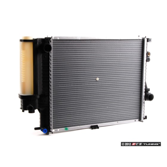 BTAP SU Radyatörü S.5 E39 95-03 5.20i - Kod BMW276678 - OEM 17111740699 ürün görseli