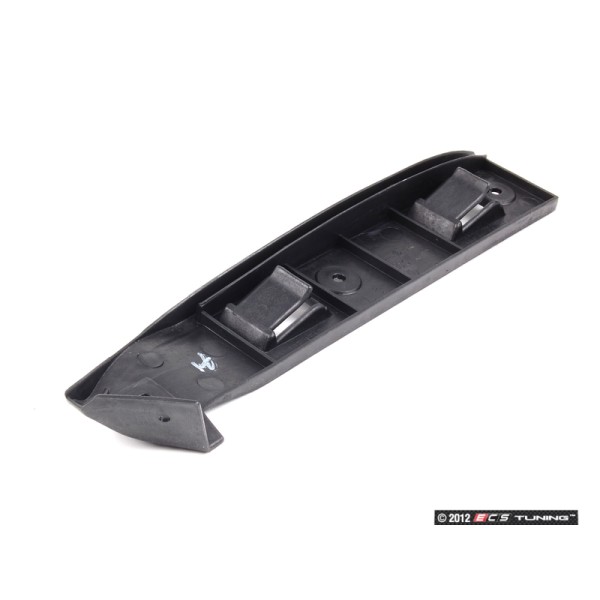 İthal Ön Tampon - Tampon Bağlanti Ayaği Sağ Volkswagen Bora 1998 - Kod BOR98-1601 - OEM 1J5807184B
