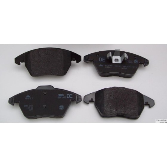 Bosch Ön Fren Balatası - Volkswagen Polo-volkswagen Jetta-a1 GDB1605 - Kod BSH0986424825 - OEM 8X0698151 ürün görseli