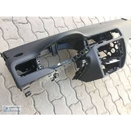 İthal ÖN Torpido (Siyah) Volkswagen Jetta 2011 - Kod JTA11-6400 - OEM 5C7857002B ürün görseli