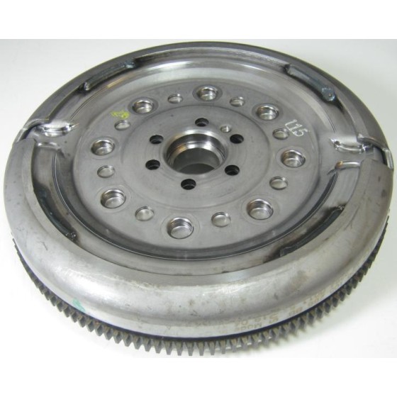 LUK Volant Volkswagen Golf 4 1.9TDİ - Kod LUK415005910 - OEM 03L105266CE ürün görseli