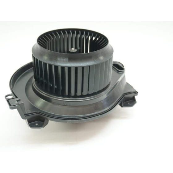 NRF Kalorifer Motoru ÖN Mercedes-benz Sprinter 907 910 18> - Kod NRF34656 - OEM A0008307902 ürün görseli