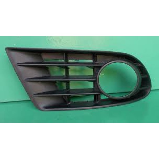 TAIWAN Uc-06-04tampon Izgarasi (Sis Çerçevesi) Sisli Sol Volkswagen Golf Plus 05-11 - Kod VWA231988 - OEM 5M0853665C ürün görseli