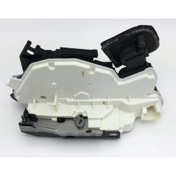 ZEGEN Kapi Kilidi Motorlu Sol ON Volkswagen Golf VI - Vii - Volkswagen Jetta Iii - IV - Volkswagen Polo - Sharan - Volkswagen Touran - Volkswagen Passat - Volkswagen Amarok - Volkswagen Caddy IV - Kod ZDL1008 - OEM 5K1837015C