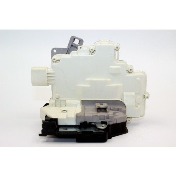 ZEGEN Kapi Kilidi Motorlu Sol Arka Volkswagen Passat 2005-2012 Volkswagen Tiguan 2007-2016 / Audi A4 - Audi Q7 2006-2015 / Skoda Superb 2010-2015 - Kod ZDL1042 - OEM 3C4839015C ürün görseli