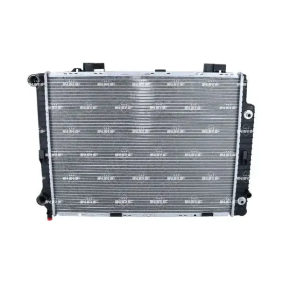 NRF Radyatör – 58098 / OEM A2105000903 ürün görseli