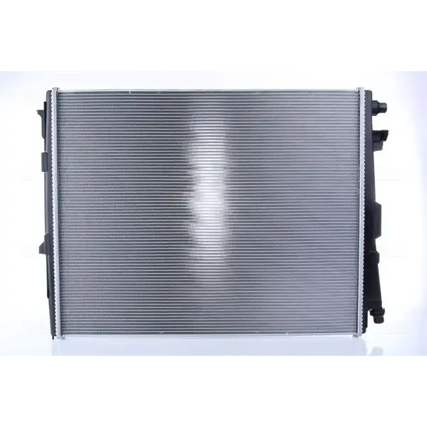 Nissens Radyatör – 606784 / OEM 17118666811